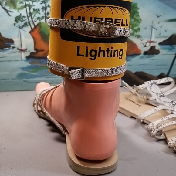 Express sandles size 8 - Picture 4 of 6